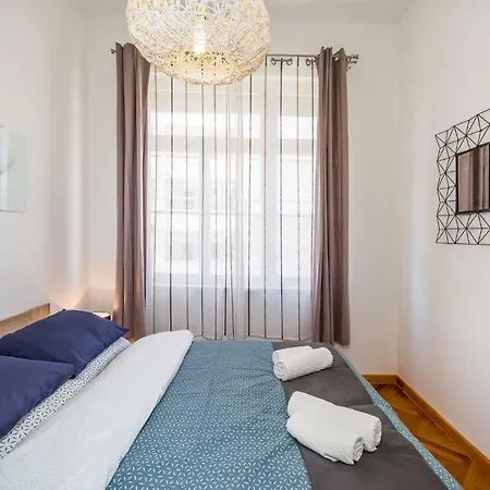 Voyage Apartment
