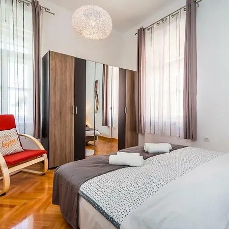 Voyage Apartment *